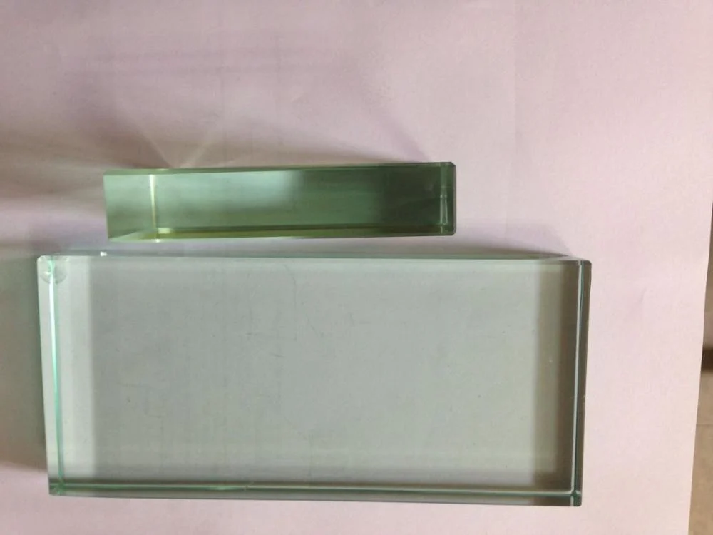 직선 유리 모서리 가공기용 연삭 휠 Straight-line glass edging application with finished flat glass